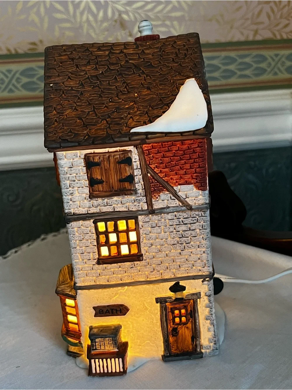 Department 56 Dickens Village “Poulterer” #5926-9 in Box.